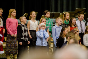 Student chorus sings at holiday concert