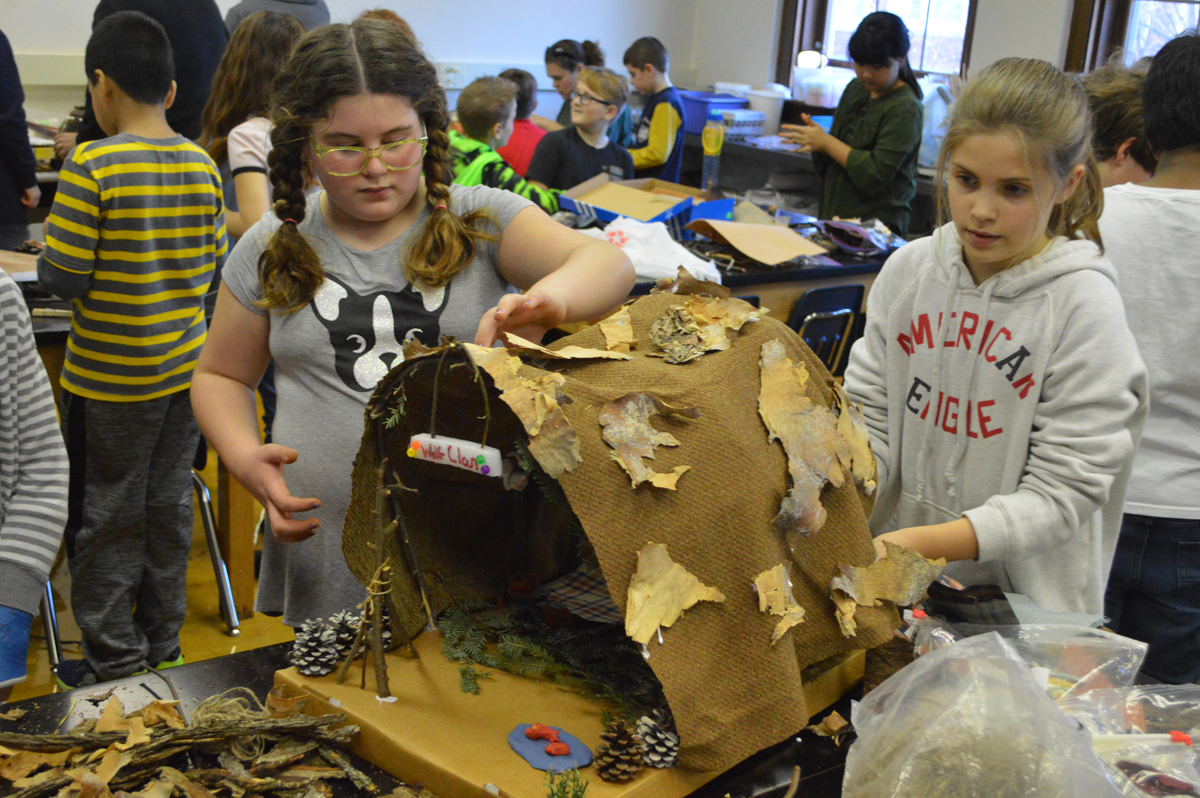 Students make a longhouse in Makerspace