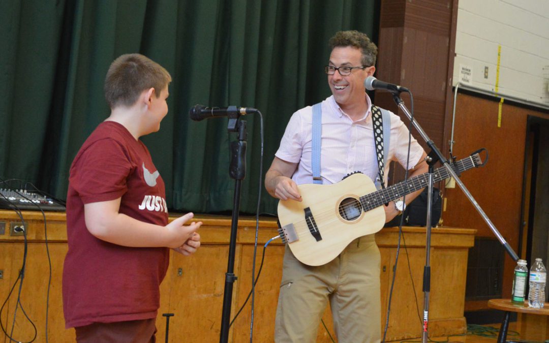 Best-selling Author Eric Litwin Visits Bell Top, Genet and Green Meadow