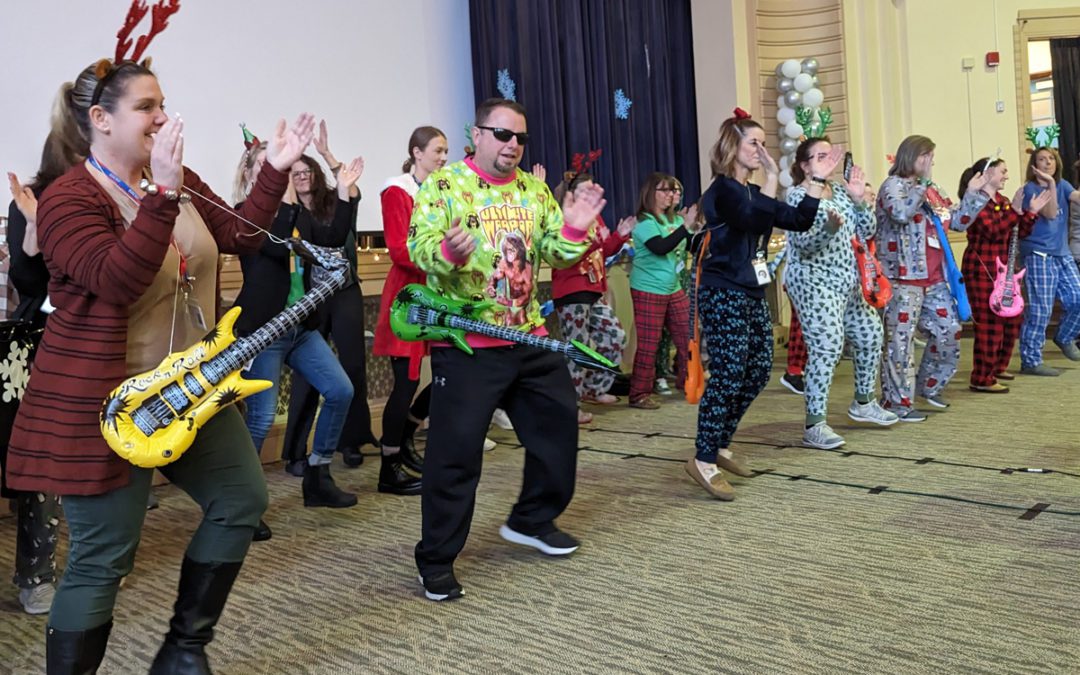 Genet Hosts Annual Holiday Sing-Along