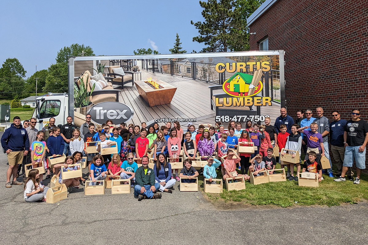 Green Meadow 4th grade students built their very own toolboxes on Tuesday morning with the help of local contractors.