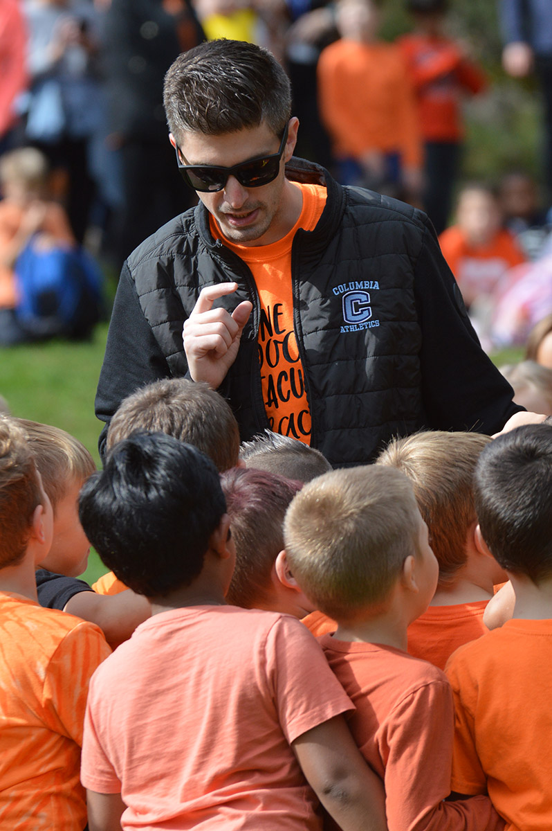 Mr. Kuhn instructing students before the Bell Top Pumpkin Run