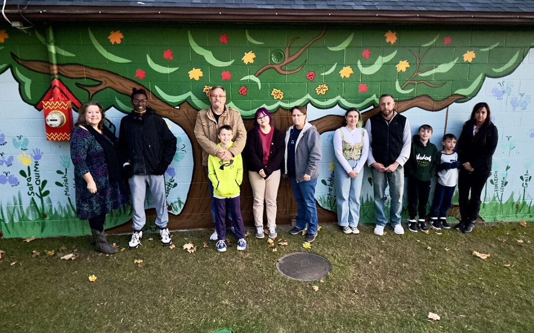 Students Create Murals in Hampton Manor Lake Park