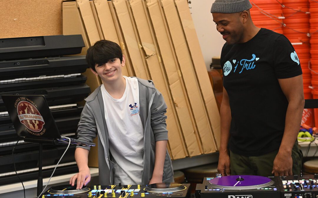 Goff Students Spin Records in Music Class