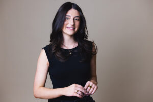 Holly Thorpe headshot